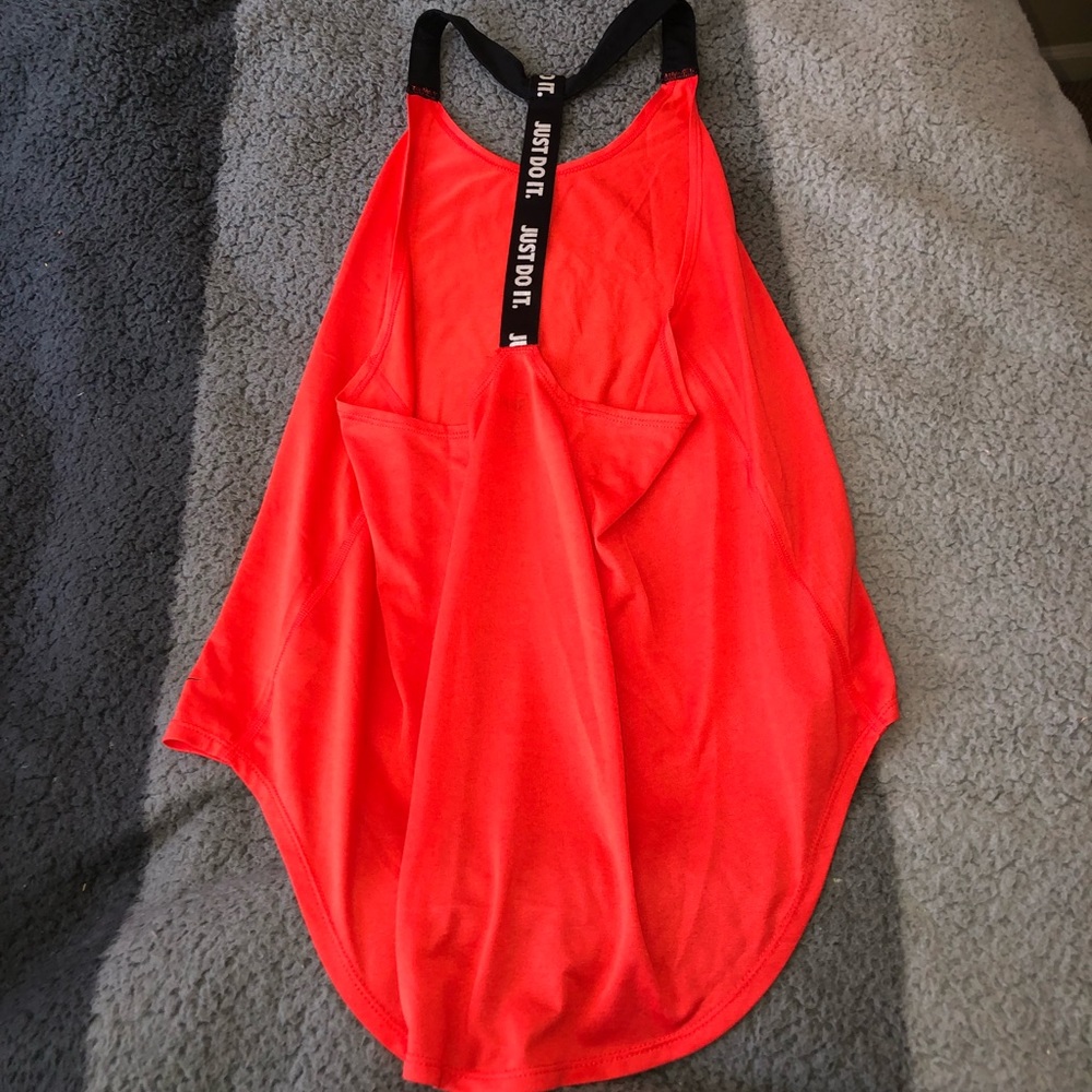 Cute Nike Tank - Picture 4 of 4